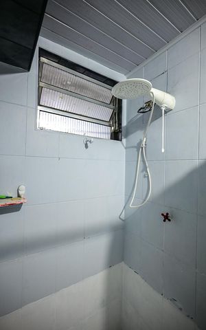 Casa à venda com 250m², 3 quartos e 2 vagasChuveiro do Banheiro da Suíte 2