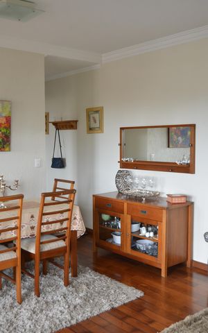 Apartamento para alugar com 92m², 2 quartos e 2 vagasSala