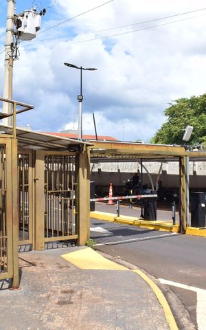 Apartamento para alugar com 50m², 2 quartos e 1 vagaFachada e portaria