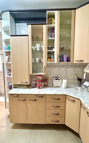 Casa à venda com 260m², 3 quartos e 2 vagas Casa à venda com 260m², 3 quartos e 2 vagasCozinha