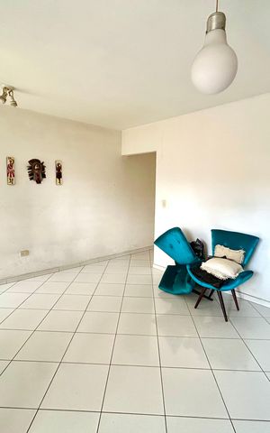 Casa à venda com 260m², 3 quartos e 2 vagas Casa à venda com 260m², 3 quartos e 2 vagasSala