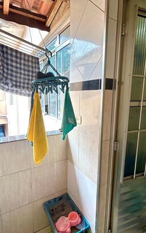 Casa à venda com 260m², 3 quartos e 2 vagas Casa à venda com 260m², 3 quartos e 2 vagasÁrea de Serviço