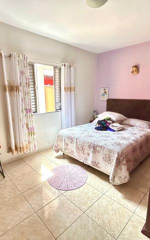 Casa à venda com 260m², 3 quartos e 2 vagas Casa à venda com 260m², 3 quartos e 2 vagasQuarto Suíte