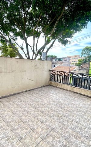 Casa à venda com 260m², 3 quartos e 2 vagas Casa à venda com 260m², 3 quartos e 2 vagasVaranda da Sala