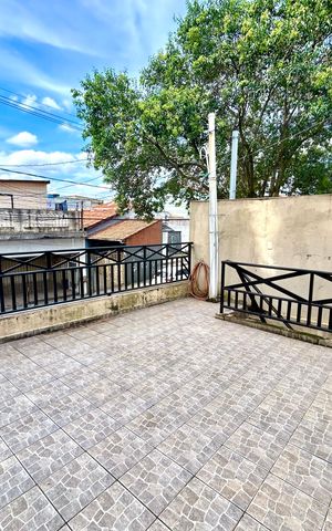 Casa à venda com 260m², 3 quartos e 2 vagas Casa à venda com 260m², 3 quartos e 2 vagasVaranda da Sala