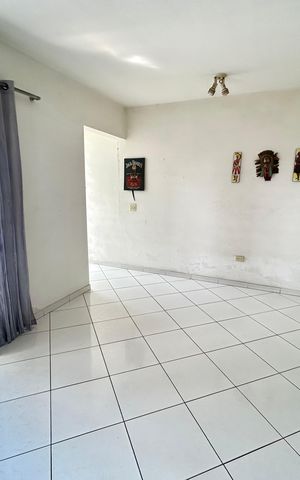 Casa à venda com 260m², 3 quartos e 2 vagas Casa à venda com 260m², 3 quartos e 2 vagasSala