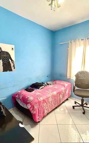 Casa à venda com 260m², 3 quartos e 2 vagas Casa à venda com 260m², 3 quartos e 2 vagasQuarto 1