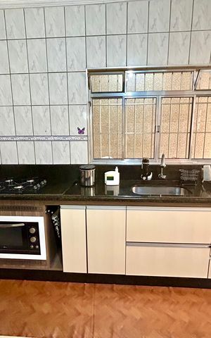 Casa à venda com 260m², 3 quartos e 2 vagas Casa à venda com 260m², 3 quartos e 2 vagasCozinha
