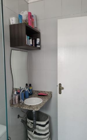 Casa de condomínio à venda com 57m², 2 quartos e 1 vaga Casa de condomínio à venda com 57m², 2 quartos e 1 vagaBanheiro