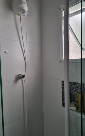 Casa de condomínio à venda com 57m², 2 quartos e 1 vaga Casa de condomínio à venda com 57m², 2 quartos e 1 vagaBanheiro