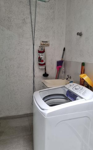 Casa de condomínio à venda com 57m², 2 quartos e 1 vaga Casa de condomínio à venda com 57m², 2 quartos e 1 vagaÁrea de serviço
