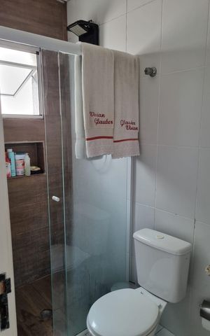 Casa de condomínio à venda com 57m², 2 quartos e 1 vaga Casa de condomínio à venda com 57m², 2 quartos e 1 vagaBanheiro