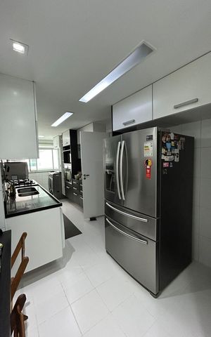 Apartamento à venda com 160m², 4 quartos e 3 vagas