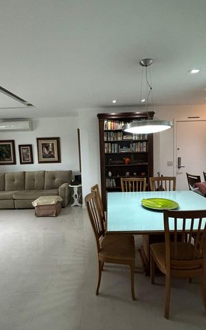 Apartamento à venda com 160m², 4 quartos e 3 vagas
