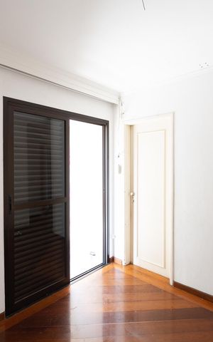 Apartamento à venda com 123m², 3 quartos e 2 vagas Apartamento à venda com 123m², 3 quartos e 2 vagasSuíte