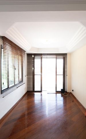 Apartamento à venda com 123m², 3 quartos e 2 vagas Apartamento à venda com 123m², 3 quartos e 2 vagasSala