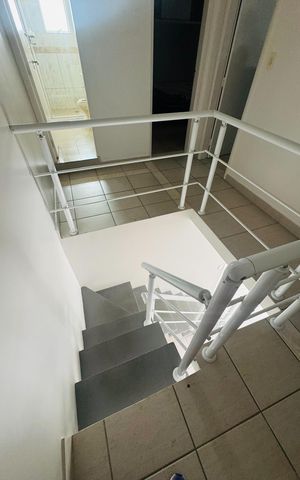 Apartamento para alugar com 115m², 2 quartos e 1 vaga Apartamento para alugar com 115m², 2 quartos e 1 vagaSala