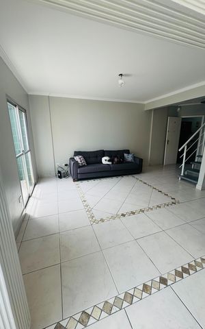 Apartamento para alugar com 115m², 2 quartos e 1 vaga Apartamento para alugar com 115m², 2 quartos e 1 vagaSala