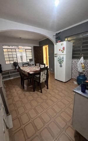 Casa à venda com 220m², 4 quartos e 2 vagas Casa à venda com 220m², 4 quartos e 2 vagasCozinha