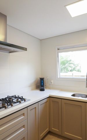 Apartamento à venda com 335m², 4 quartos e 6 vagas Apartamento à venda com 335m², 4 quartos e 6 vagasCozinha e Área de Serviço