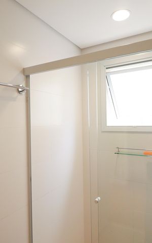 Apartamento à venda com 335m², 4 quartos e 6 vagas Apartamento à venda com 335m², 4 quartos e 6 vagasBanheiro da Suíte 1