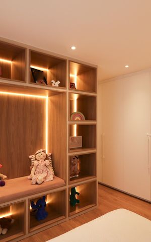 Apartamento à venda com 335m², 4 quartos e 6 vagas Apartamento à venda com 335m², 4 quartos e 6 vagasSuíte 2