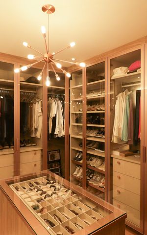 Apartamento à venda com 335m², 4 quartos e 6 vagas Apartamento à venda com 335m², 4 quartos e 6 vagasCloset Suíte 3