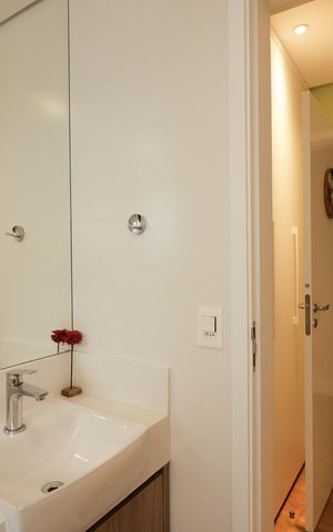Apartamento à venda com 335m², 4 quartos e 6 vagas Apartamento à venda com 335m², 4 quartos e 6 vagasBanheiro da Suíte 1