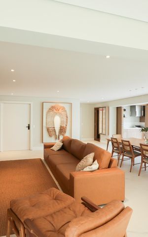 Apartamento à venda com 335m², 4 quartos e 6 vagas Apartamento à venda com 335m², 4 quartos e 6 vagasSala
