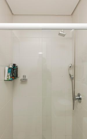 Apartamento à venda com 43m², 1 quarto e 1 vaga Apartamento à venda com 43m², 1 quarto e 1 vagaBanheiro da Suíte