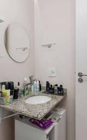 Apartamento à venda com 43m², 1 quarto e 1 vaga Apartamento à venda com 43m², 1 quarto e 1 vagaBanheiro da Suíte