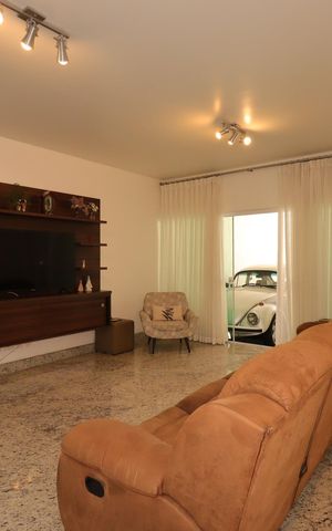 Casa à venda com 184m², 3 quartos e 4 vagasSala