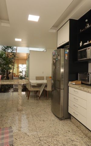 Casa à venda com 184m², 3 quartos e 4 vagasCozinha
