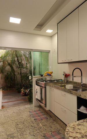 Casa à venda com 184m², 3 quartos e 4 vagasCozinha