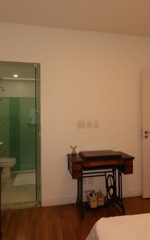 Casa à venda com 184m², 3 quartos e 4 vagasSuíte 2