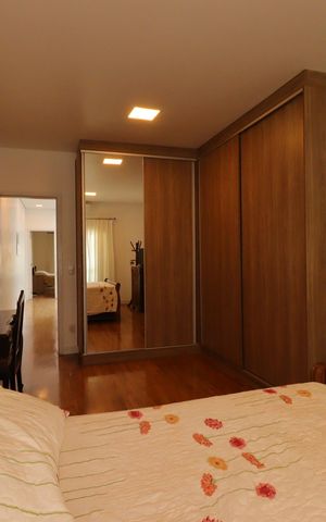 Casa à venda com 184m², 3 quartos e 4 vagasSuíte 3