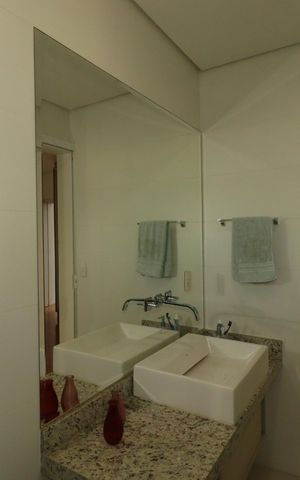 Casa à venda com 184m², 3 quartos e 4 vagasBanheiro da Suíte 1