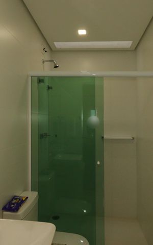 Casa à venda com 184m², 3 quartos e 4 vagasBanheiro da Suíte 2