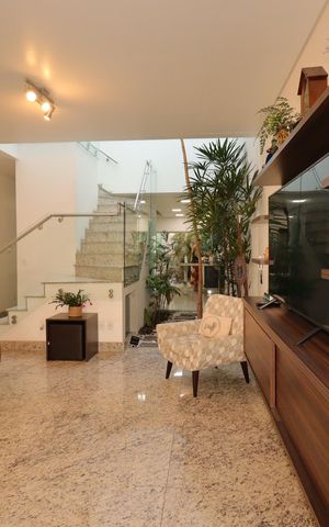 Casa à venda com 184m², 3 quartos e 4 vagasSala