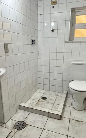 Casa para alugar com 50m², 2 quartos e sem vaga Casa para alugar com 50m², 2 quartos e sem vagaBanheiro 1