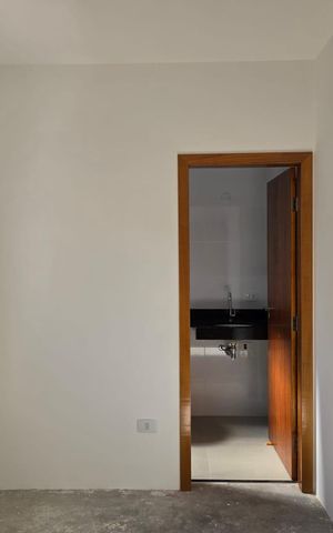 Casa à venda com 160m², 3 quartos e 2 vagas Casa à venda com 160m², 3 quartos e 2 vagasSuíte 03