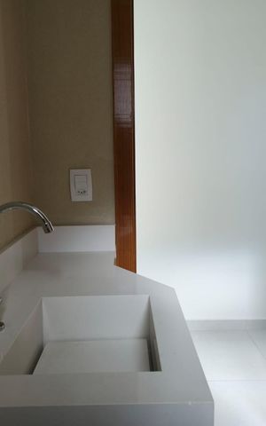 Casa à venda com 160m², 3 quartos e 2 vagas Casa à venda com 160m², 3 quartos e 2 vagasLavabo