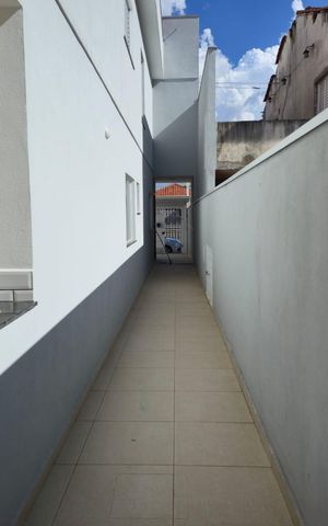 Casa à venda com 160m², 3 quartos e 2 vagas Casa à venda com 160m², 3 quartos e 2 vagasCorredor