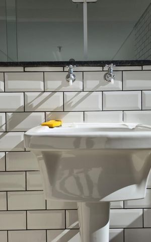 Casa à venda com 160m², 3 quartos e 2 vagas Casa à venda com 160m², 3 quartos e 2 vagasÁrea de Serviço