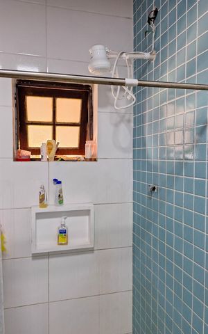 Casa à venda com 400m², 4 quartos e 1 vaga Casa à venda com 400m², 4 quartos e 1 vagaBanheiro 1