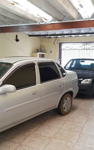 Casa à venda com 170m², 3 quartos e 3 vagas Casa à venda com 170m², 3 quartos e 3 vagasÁrea externa