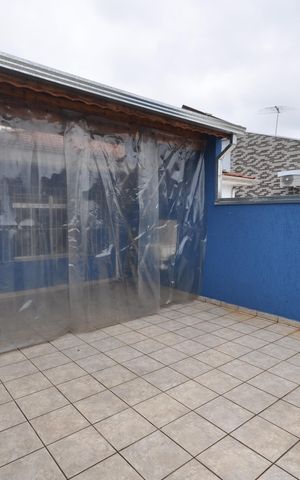 Casa à venda com 225m², 3 quartos e 2 vagasVaranda