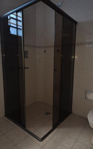 Casa à venda com 225m², 3 quartos e 2 vagasBanheiro 1