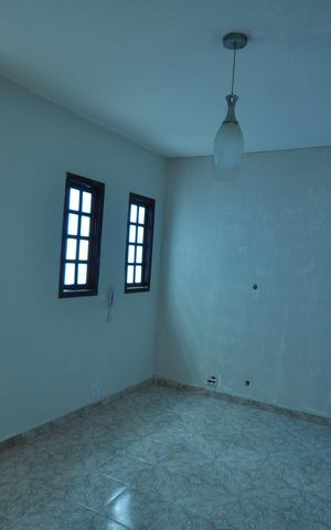 Casa à venda com 225m², 3 quartos e 2 vagasSala