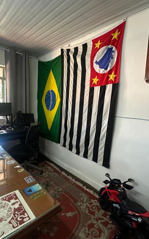 Casa à venda com 300m², 5 quartos e 2 vagas Casa à venda com 300m², 5 quartos e 2 vagasSala